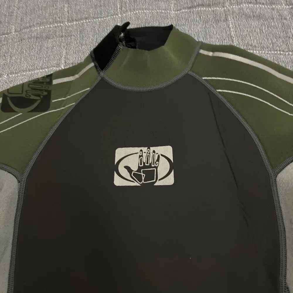 Kids Body Glove shorty springsuit wetsuit With olive green and gray panel design